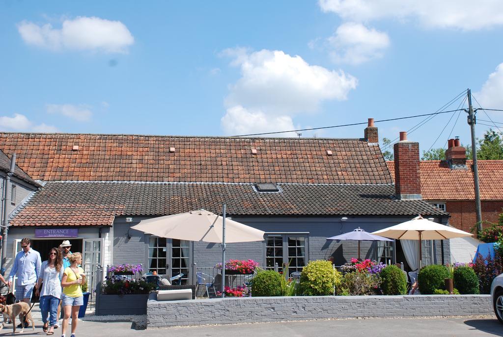 The Angel Inn Warminster Zewnętrze zdjęcie
